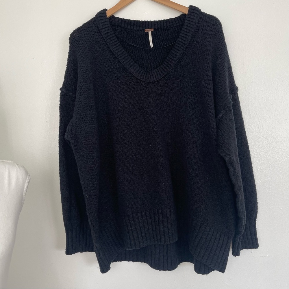 FREE PEOPLE V NECK PULLOVER BLACK SWEATER